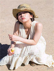日本泳装美女